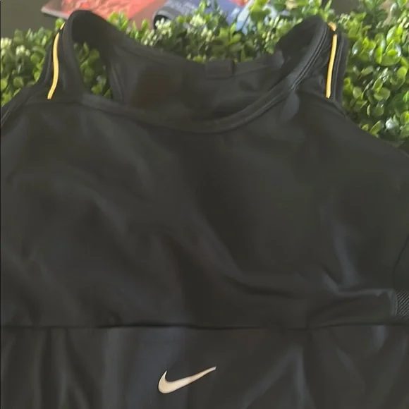 Nike Black and Yellow Dynamic Sports Bra - Picture 2 of 4
